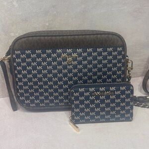 Michael Kors Charm Camera Crossbody & Matching Wallet Set Navy/Brown Logo